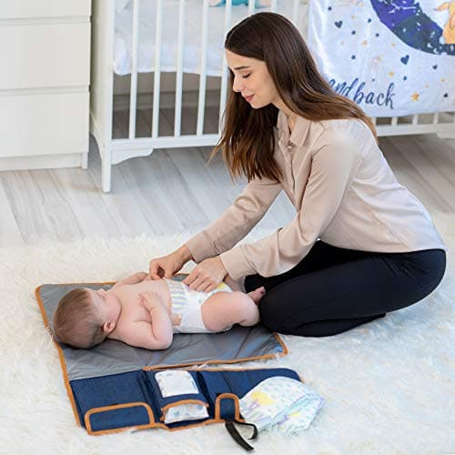 Matelas à langer nomade LittleLaughs à pochettes