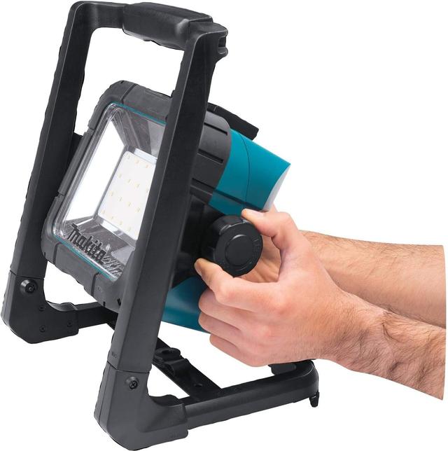 Lampe Makita DML805 - Eclairage Professionnel