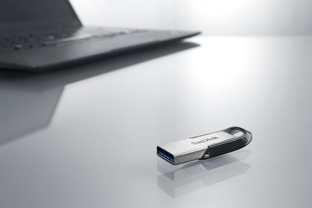 Clé USB SanDisk Ultra Flair 128Go - Vitesse Éclair