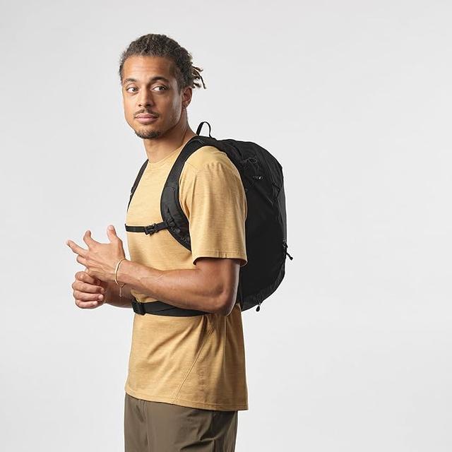 Salomon Trailblazer 10L: Sac à dos randonnée léger et confortable