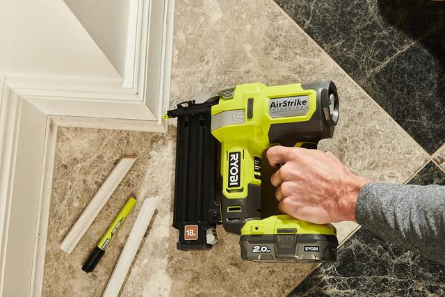 Cloueur RYOBI 18G - Sans Fil, Puissant et Ergonomique
