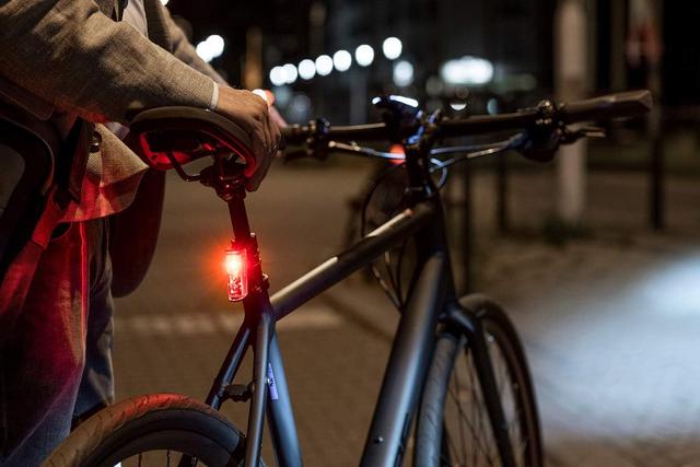 Sigma - Blaze Éclairage LED pour vélo, Phares arrière avec feu Stop Rechargeable