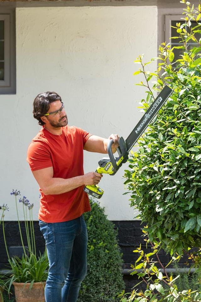 Taille-Haies RYOBI 18V ONE+ - Design Ligne - 50cm