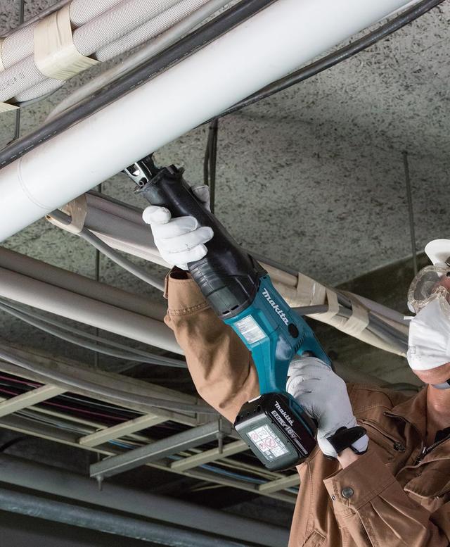 Scie Sabre Makita DJR186ZK 18V - Sans Fil - Coffret